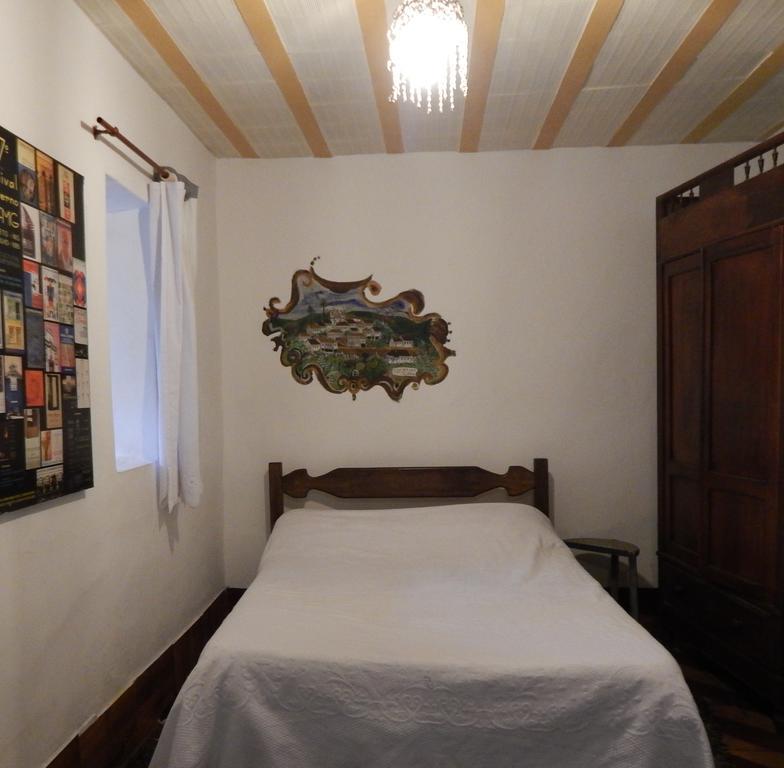 Pouso Das Glicinias - B&B Ouro Preto  Bagian luar foto